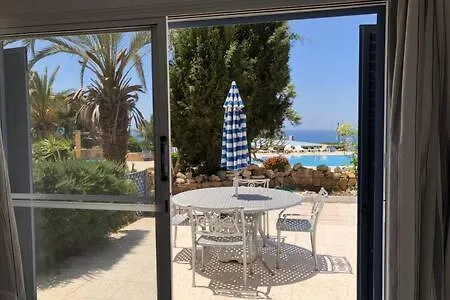 Kings Palace - Superb 2 Bed Ground Floor Paphos