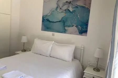 Kings Palace - Superb 2 Bed Ground Floor * פאפוס