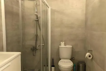 Kings Palace - Superb 2 Bed Ground Floor דירה