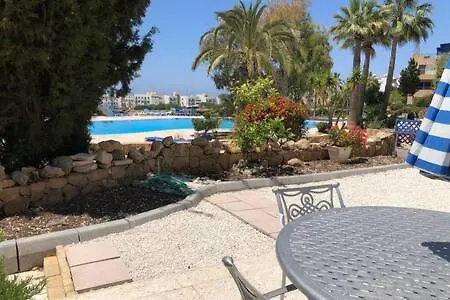 Kings Palace - Superb 2 Bed Ground Floor * Πάφος